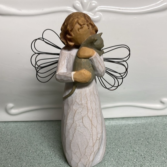Willow Tree with affection Angel, Gift to Celebrate Loving pets & cat lovers - Picture 7 of 7